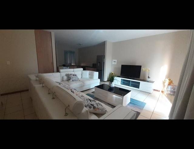 2 BEDROOM APARTMENT FOR SALE IN ELDO LAKES ESTATE